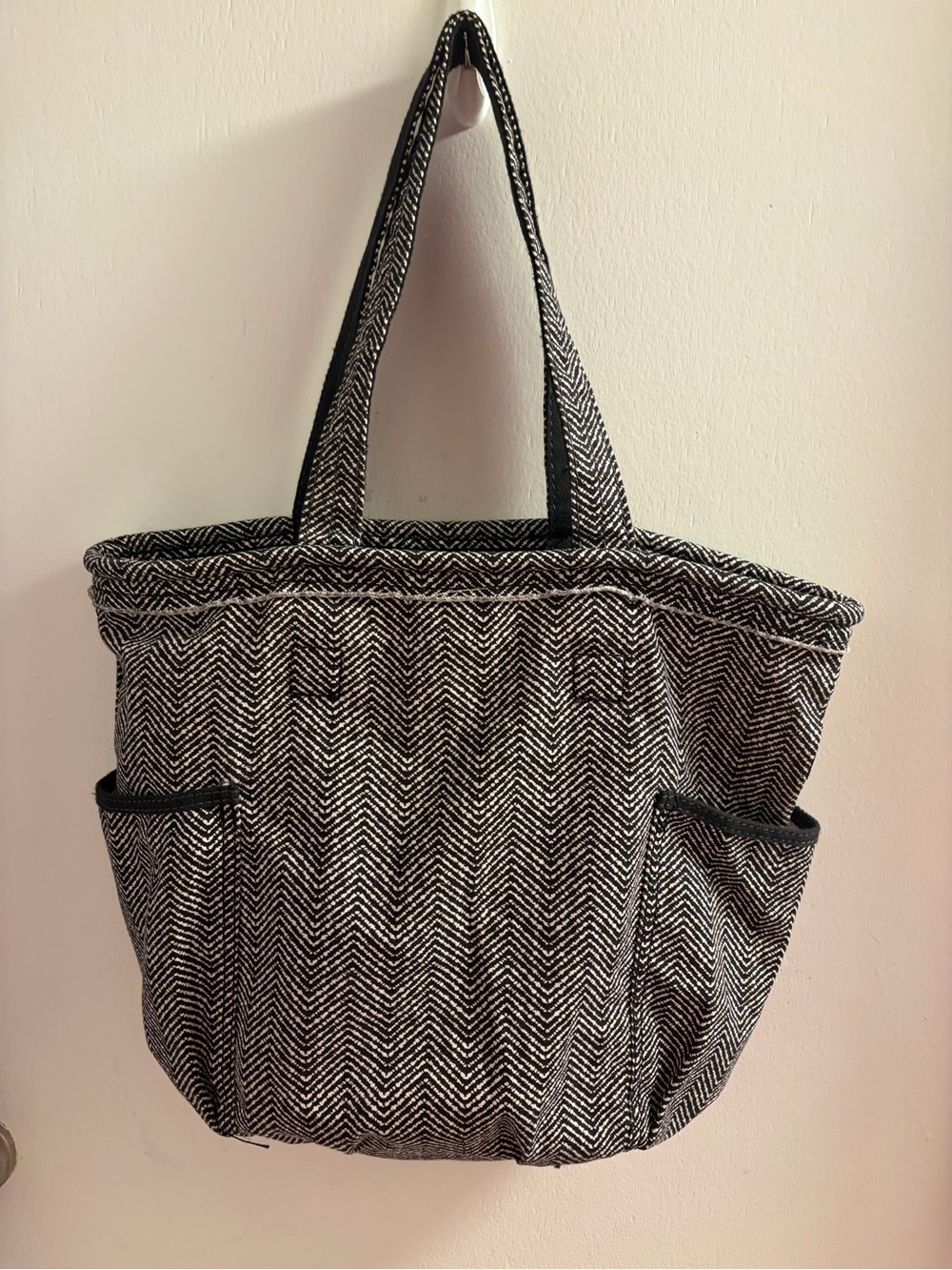 thirty-one Black and White Herringbone Tote